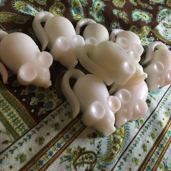 Mini vanilla soaps - Picture 4 of 4